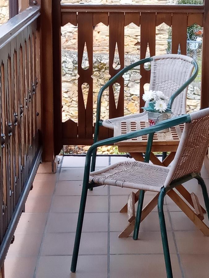 La Posada De Toribia Val De San Lorenzo Екстер'єр фото